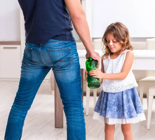 Drunk Father Domestic Child Abuse Violence Concept — Stock Photo, Image