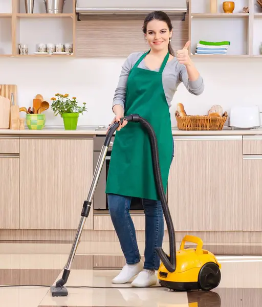 Young Female Contractor Doing Housework — Stock Photo, Image
