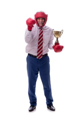 Eski patron boksu beyazlar içinde.