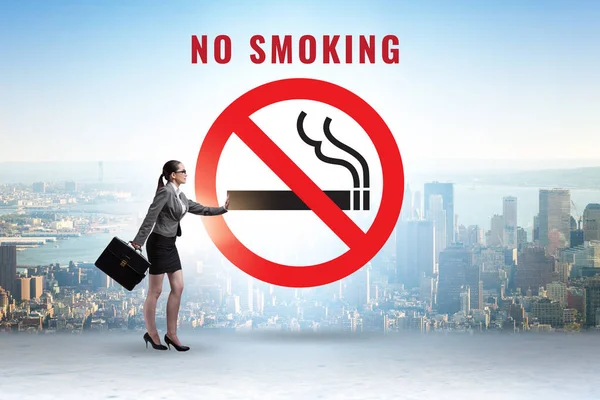 Sigara Karşıtı Logo Ile Sigara Karşıtı Konsept — Stok fotoğraf
