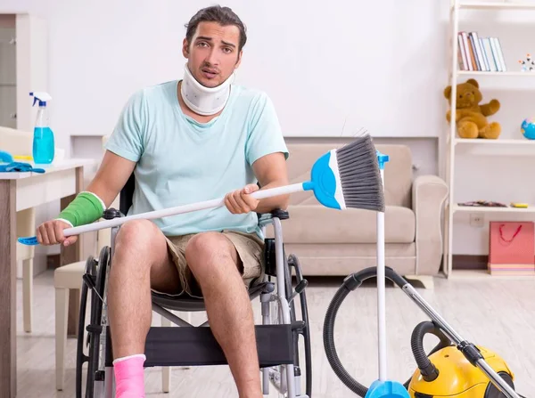 Young Man Wheel Chair Cleaning House — Stock Photo, Image