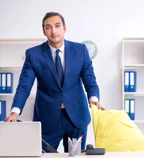 Young Father Looking Newborn Office — Stock Photo, Image