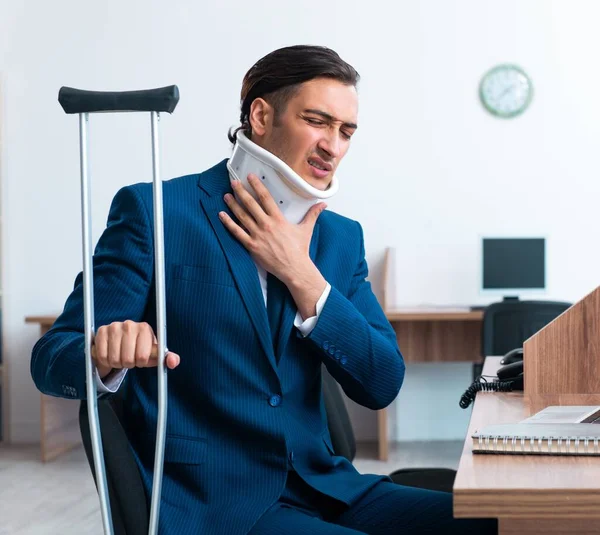 Young Employee Accident Office — Stock Photo, Image