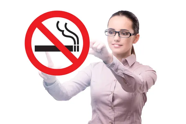带有反吸烟标志的反吸烟概念 — 图库照片