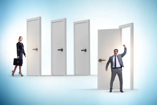 Business People Many Doors Opportunities — Stock Photo, Image