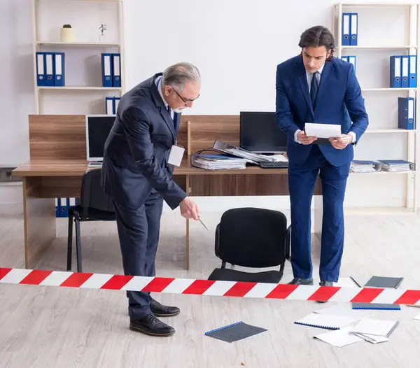 Due Esperti Criminologi Che Lavorano Ufficio — Foto Stock