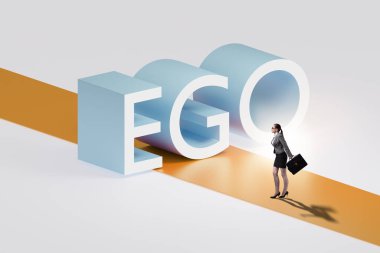 İş kadınıyla ego kişilik konsepti