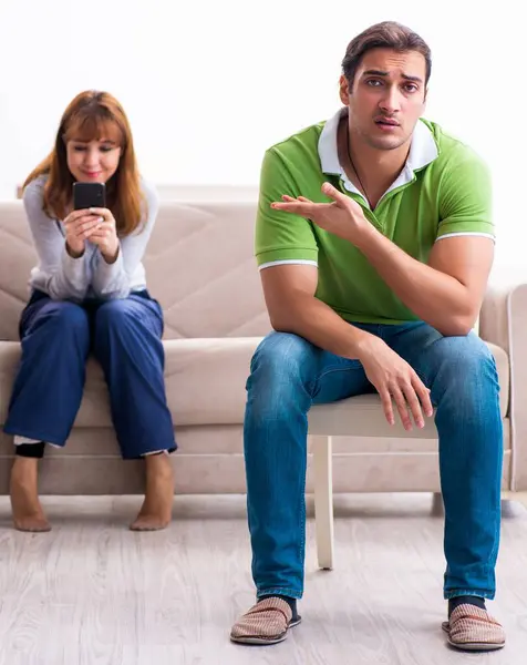 Young Couple Gadget Dependency Disorder — Stock Photo, Image