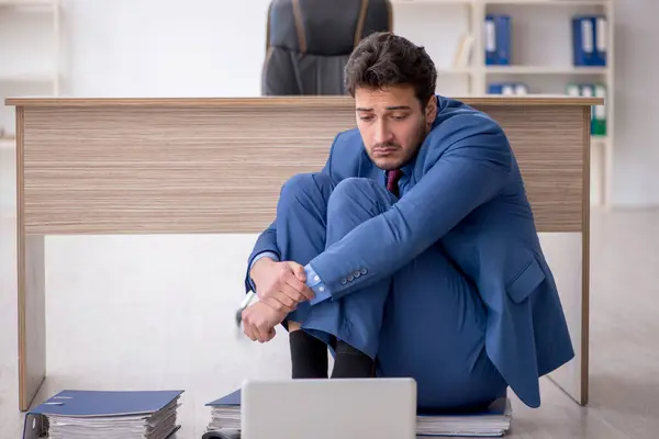 Young Employee Unhappy Excessive Work Workplace Imagen De Stock