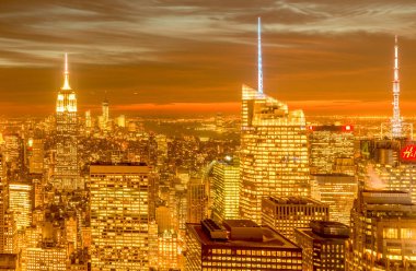 New York - 20 Aralık 2013: Aşağı Manhattan 'ın 20 Aralık' ta New York, ABD 'de görülmesi. New York 'ta en iyi gece manzarası var.