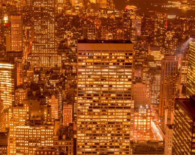 Günbatımında New York Manhattan 'ın gece manzarası