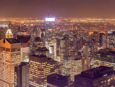 Günbatımında New York Manhattan 'ın gece manzarası