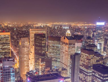 Günbatımında New York Manhattan 'ın gece manzarası