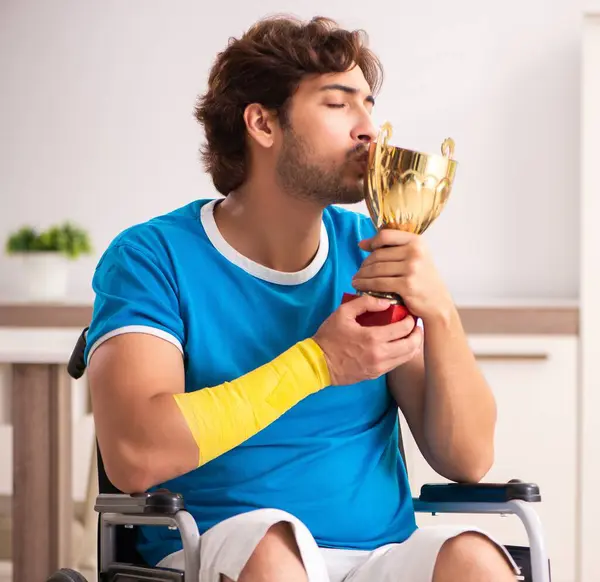 stock image The injured man recovering from his injury