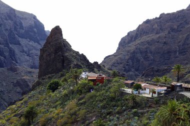 Tenerife Adası 'ndaki ünlü Maska Kanyonu' nun muhteşem manzara manzarası. İspanya