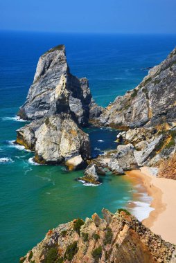 Portekiz 'deki Cabo de Roca sahili.