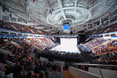 MOSCOW - 28 Mart 2010 'da Moskova, Rusya' da Megasport Spor Sarayı 'nda aydınlatma pisti. Megasport 14 bin seyirciye ev sahipliği yapıyor. Bölge spor tesisi 57.5 metrekare.