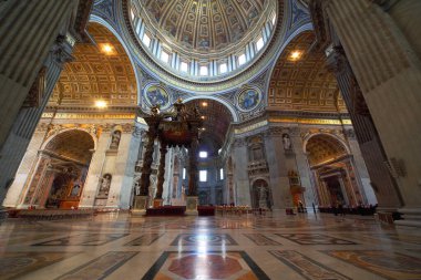 Roma, İtalya, güzel altın kaplama içinde Basilica di San Pietro kapalı görünüm