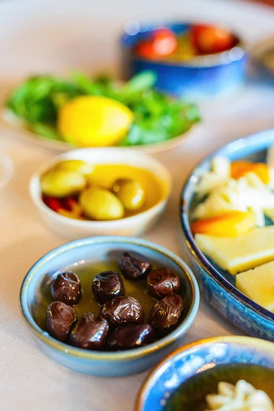 Turkish Breakfast Spread Platter Cheese Nuts Olives Vegetables Served Restaurant — Fotografia de Stock