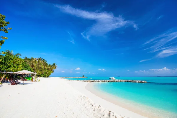 Bella Spiaggia Tropicale Sull Isola Esotica Alle Maldive — Foto Stock