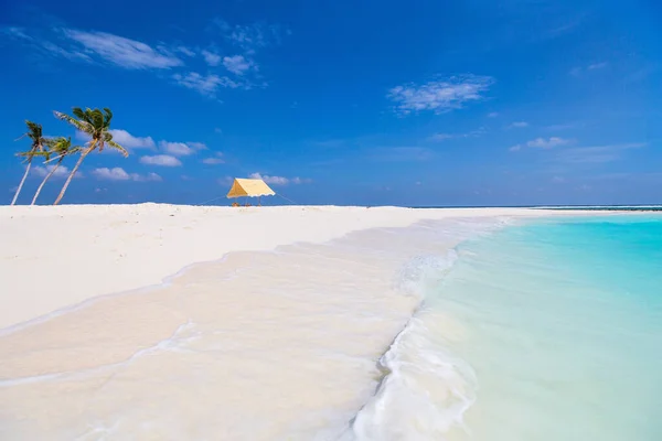 Krásná Tropická Pláž Exotickém Ostrově Maledivách — Stock fotografie