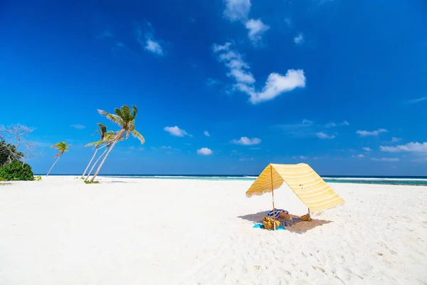 Bela Praia Tropical Ilha Exótica Maldivas — Fotografia de Stock