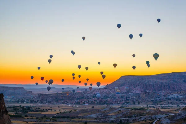 Gorgeous Sunrise Scenery Hot Air Balloons Flying Love Valley Rock — Photo