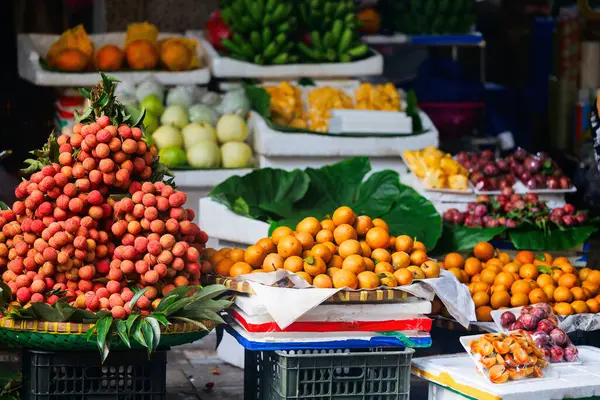 Frisches Bio Obst Und Gemüse Auf Dem Straßenmarkt Hanoi Vietnam Stockbild