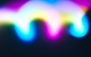 Karanlık bir arkaplanda parlak neon dalgalarının soyut bir arkaplan fotoğrafı. Dinamik ve geleceksel etki modern tasarım için idealdir..