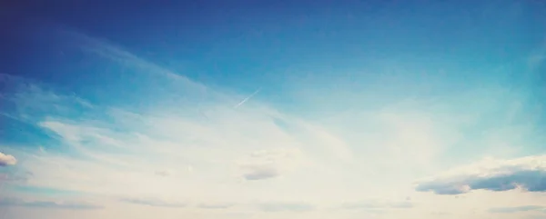Cielo Nuvole Aria Luminosa — Foto Stock