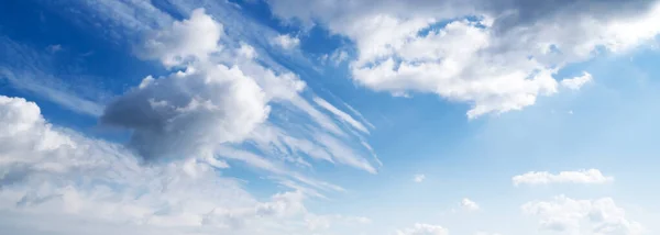 Прекрасне Яскраве Небо Літній Постріл — стокове фото