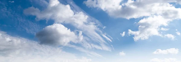Sky Felhők Nyári Panoráma Háttér — Stock Fotó