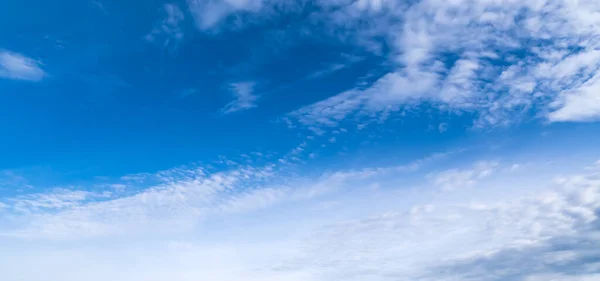 Céu Azul Nublado Dia Verão Fundo — Fotografia de Stock