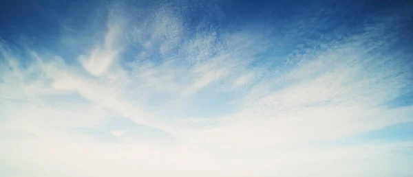 Céu Dramático Nuvens Verão Ultramarino Livre — Fotografia de Stock
