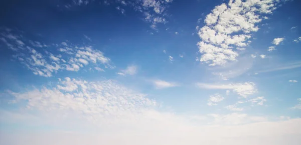Der Sommer Färbt Himmel Und Wolken Hintergrund Natur — Stockfoto