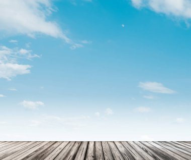 Gökyüzü ve bulutlar tropikal panorama. Açık doğa