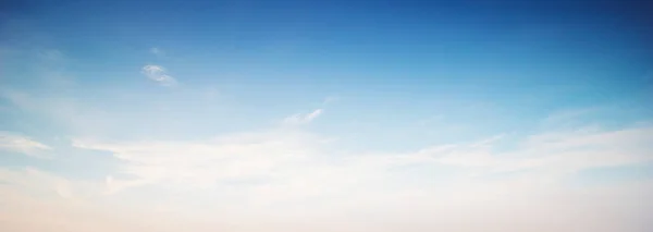 Летние Цвета Небо Облака Природа — стоковое фото