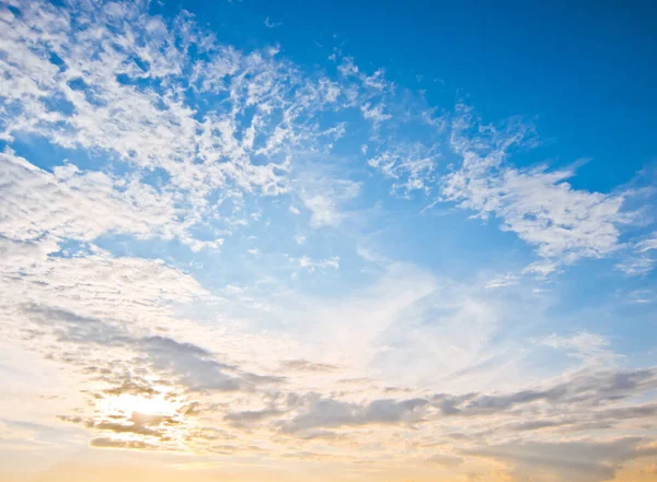 Gyönyörű Felhők Nyári Idő — Stock Fotó