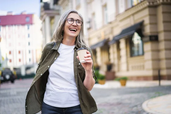 Stylish Senior Woman Grey Hair Holding Coffee Cup While Enjoying — Stock Fotó