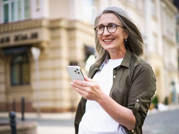 Joyful Senior Woman Grey Hair Mobile Phone Hand Enjoying Her — Stok Foto