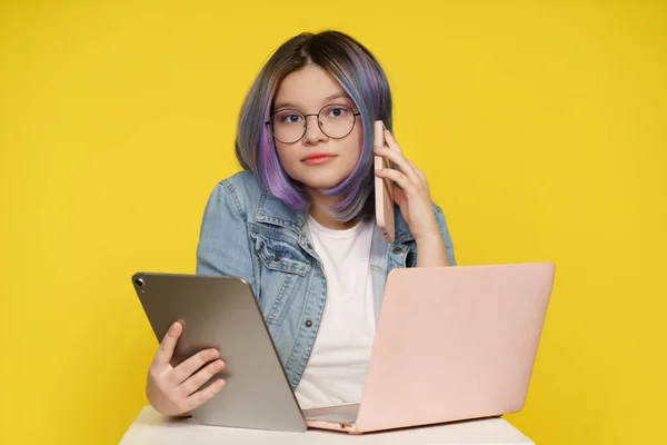 Modern Technology Daily Life Teenage Girl Holding Laptop Tablet Mobile — Stok Foto