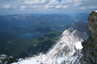 Hohe Tauern Park. The famous Grossglockner mountain road leads through flowering alpine meadows and snow-covered mountains. Great spring trip to Austria. Snow in May