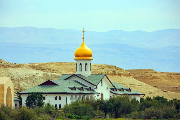 Kyrkans Gyllene Kupol Med Ett Ortodoxt Kors Qasr Yahud Plats — Stockfoto