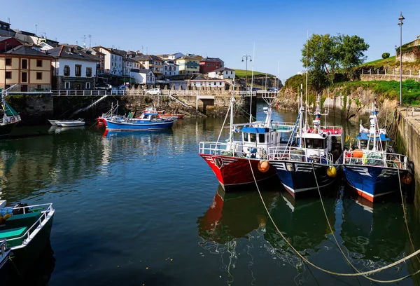 Fishing Port Luarca Bay Moored Pleasure Yachts Atlantic Coast Asturias — Stock Photo, Image