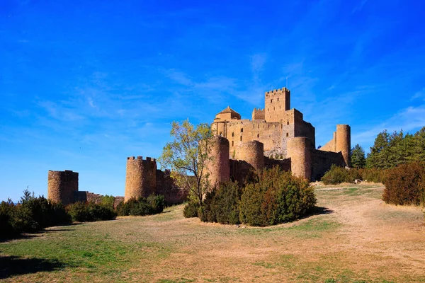 卢拉城堡是西班牙阿拉贡省的一座要塞 西班牙的防御结构建于一千年前 秋天的西班牙之行 — 图库照片