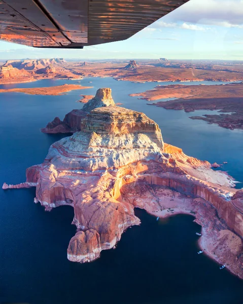 Wybrzeże Jest Przecięte Wąskimi Kanionami Zdjęcia Zrobiono Samolotu Grandiose Ogromne — Zdjęcie stockowe