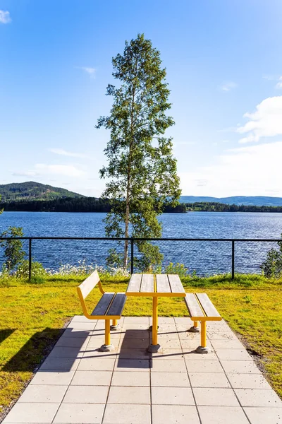 Warm July Norway Picnic Table Benches Lake Cozy Corner Tourists — Stock Photo, Image