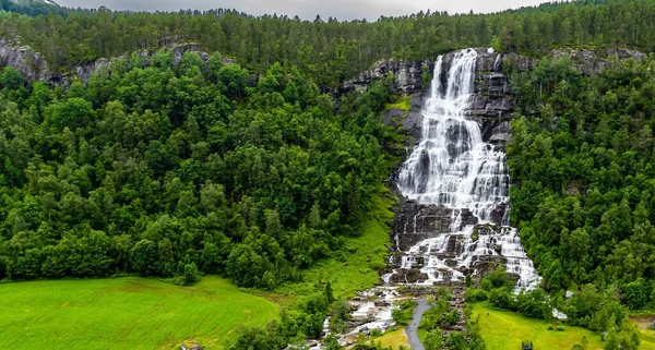 Det Kolossala Brusande Vattenfallet Twindefossen Spännande Äventyr Norra Norge Norrut — Stockfoto