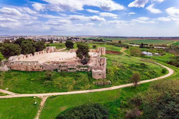 2000年前に存在したテルアフェク要塞の壁 イスラエルの春 ヤークン公園の丘 ドローン映像 — ストック写真