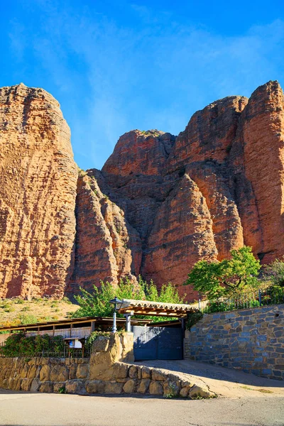 Mallets Riglos Parking Foot Rocks Aragon Part Foothills Pyrenees Hot — Stock Photo, Image